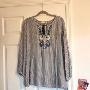 25 % off Memorial Day sale, XL blue striped old navy blouse